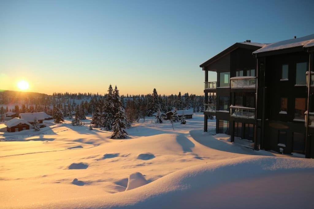 Leilighet Med Panoramautsikt Sjusjoen Innendors Parkering Exteriér fotografie